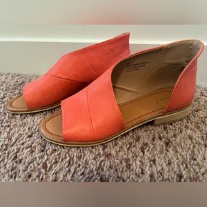 Women’s size 7 sandals